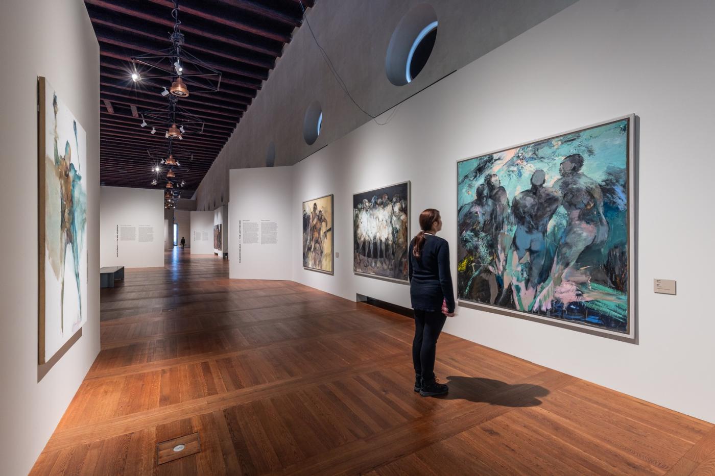 Pohled do expozice v Jízdárně Pražského hradu