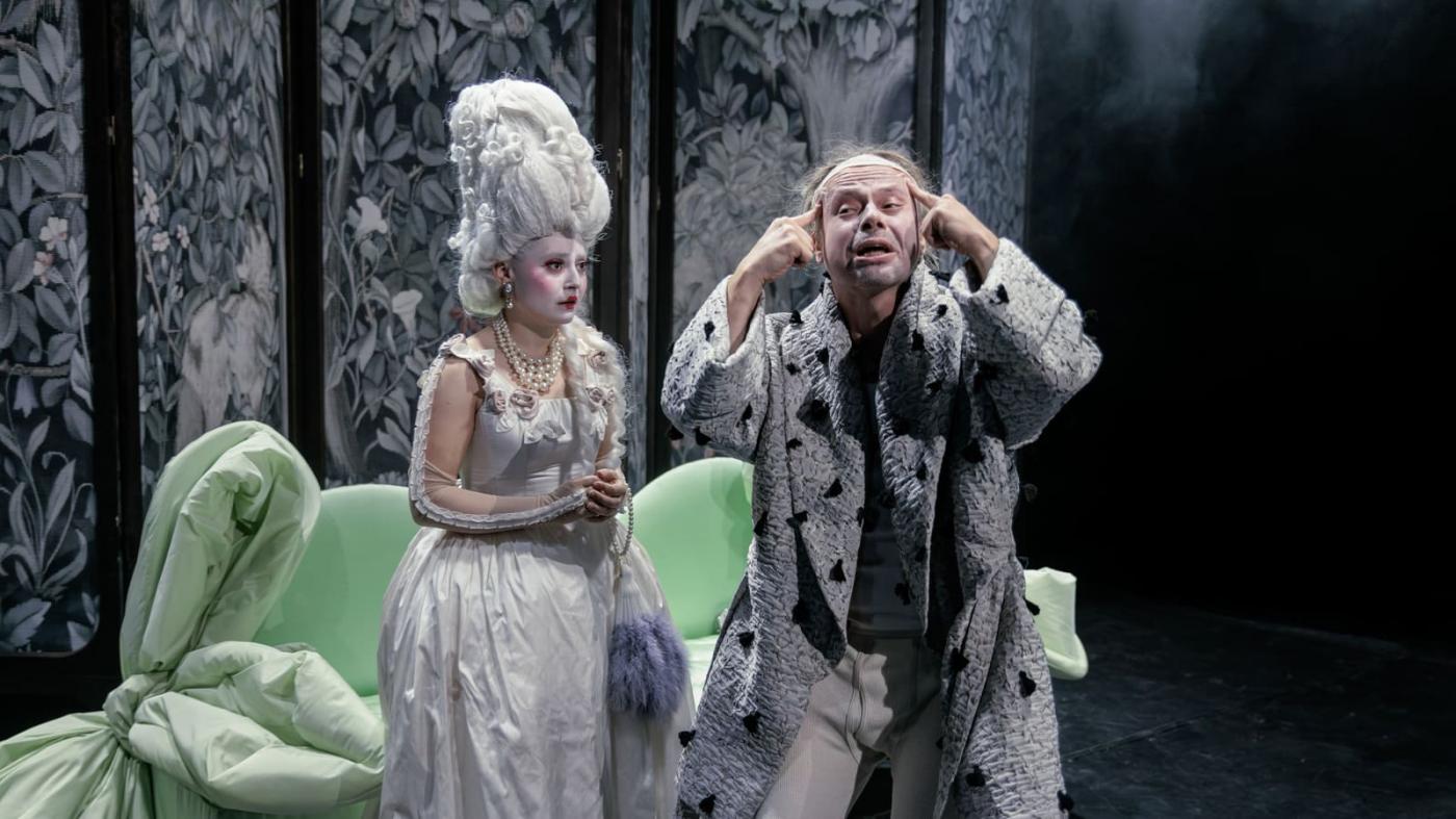 Viktor Dvořák a Karolína Knězů jako manželský pár Filip Španělský a Alžběta