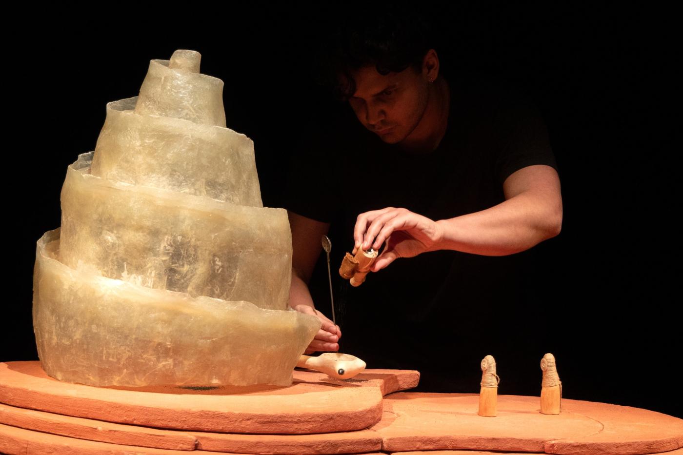 Pelech kolektivu Tmel.