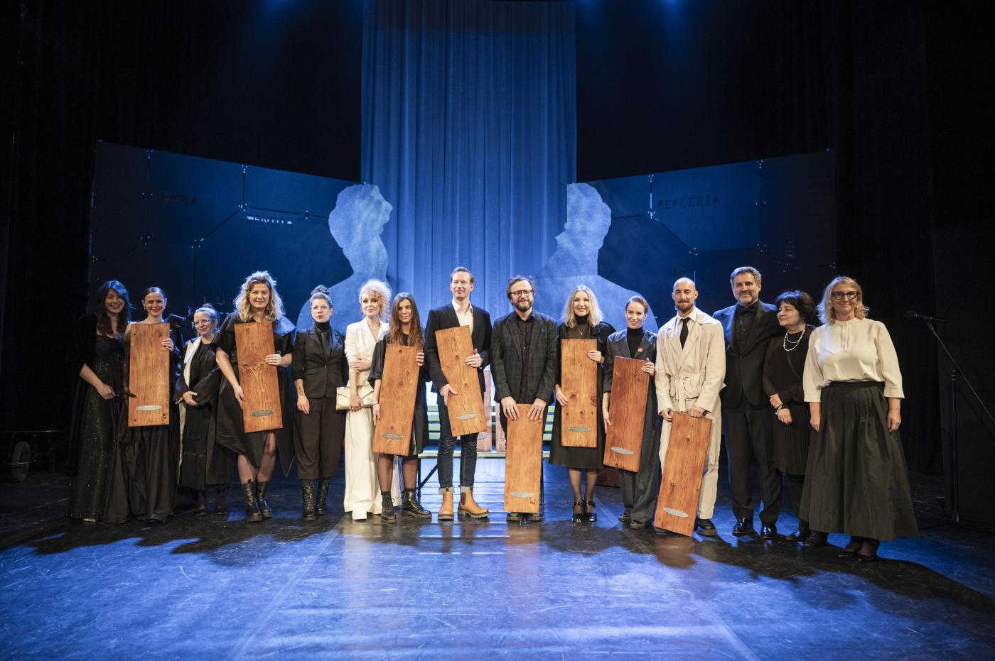 Všichni ocenění během slavnostního ceremoniálu ve Spišském divadle