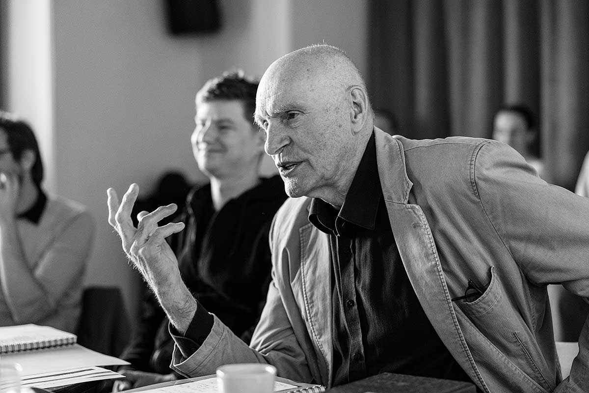 Z první čtené zkoušky Othella, jehož premiéra se uskutečnila 25. června 2025