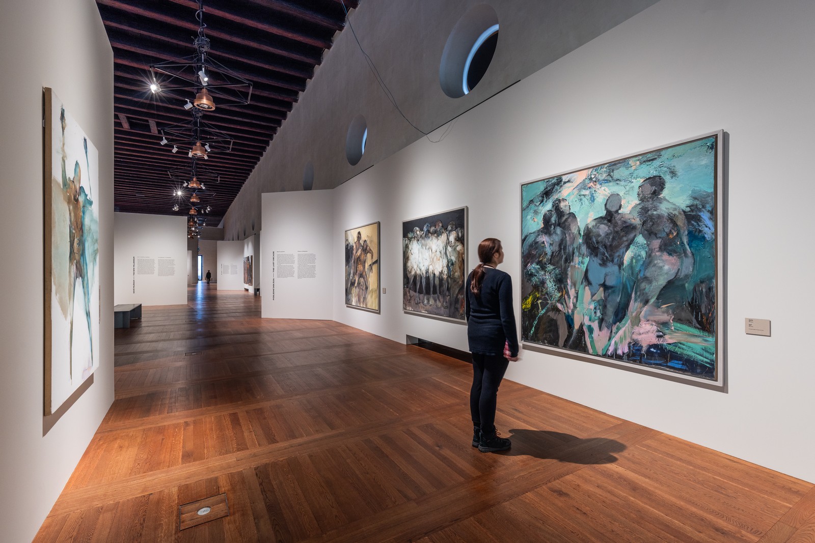 Pohled do expozice v Jízdárně Pražského hradu